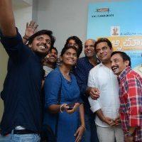 KTR Watches Pelli Choopulu Movie Photos, KTR Watches Pelli Choopulu Movie Stills, KTR Watches Pelli Choopulu Ramanaidu Studios