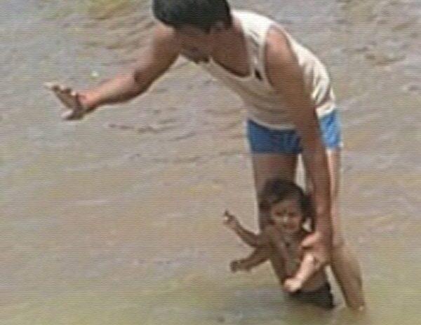 3 Hands Baby, 3 Hands Baby Girl, 3 Hands Baby Krishna Pushkaralu, 3 Hands Baby Krishna Pushkaralu, 3 Hands Baby Krishna Pushkaralu Photo, 3 Hands Baby Viral