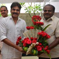 Pawan Kalyan , Jana Sena Pawan Kalyan Meet Karnataka Ex CM Kumaraswamy Photos, Pawan Kalyan Meet Karnataka Ex CM Kumaraswamy Photos, Pawan Kalyan Meet Karnataka Ex CM Kumaraswamy Photos Stills
