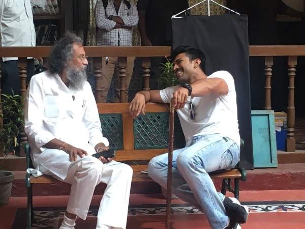 Ram Charan, Ram Charan Visits Chiranjeevi 150 Movie Sets, Ram Charan Visits Chiranjeevi 150 Movie Shooting, Ram Charan Visits Father Chiranjeevi 150 Sets