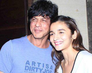 Shahrukh Khan, Shahrukh Khan Weak Hero, Shahrukh Khan Weakest Bollywood Hero, Shahrukh Khan Weakest Bollywood Senior Hero