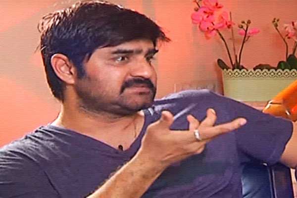 Hero Srikanth, Hero Srikanth Producer Madhu Murali Controversy, Actor Srikanth Producer Madhu Murali Controversy, Hero Srikanth Khadgam Producer Madhu Murali Controversy, Hero Srikanth Khadgam Movie Producer Madhu Murali Controversy