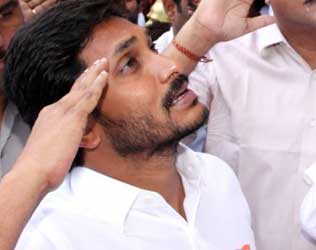 YS Jagan Indian Independence Day, YS Jagan Indian Independence Day Flag Hoisting, YS Jagan Indian Independence Day Lotus Pond