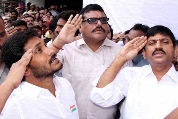 YS Jagan Indian Independence Day, YS Jagan Indian Independence Day Flag Hoisting, YS Jagan Indian Independence Day Lotus Pond