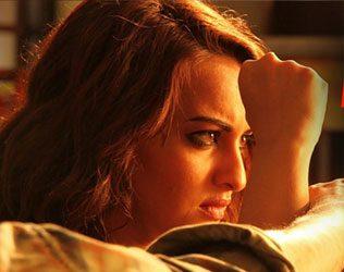 AR Murugadoss Replaced Hero Character with Heroine