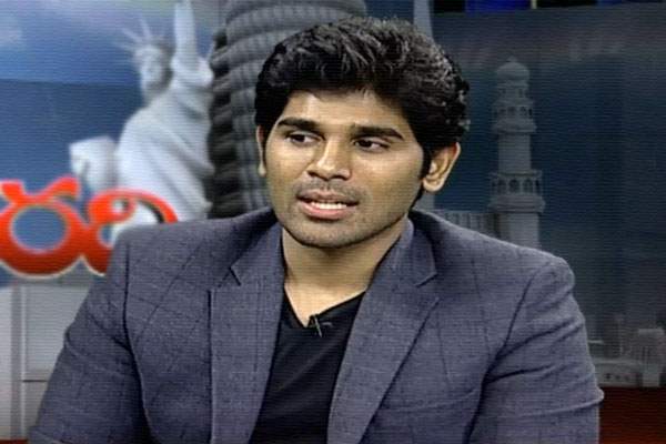 Allu Sirish, Live Caller Shocks Allu Sirish, Pawan Kalyan Fan Shocks Allu Sirish, Pawan Kalyan Fan Shocks Allu Sirish Live Tv Show
