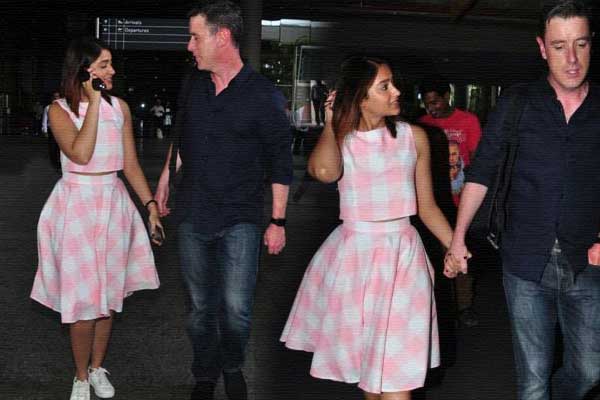 Ileana, Ileana Andrew Kneebone Caught on Cam, Ileana DCruz Andrew Kneebone Caught on Cam, Ileana Boy Friend Andrew Kneebone Caught on Cam, Ileana Lover Andrew Kneebone Caught on Cam,