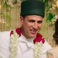 Akshay Kumar Rustom, Akshay Kumar Rustom 100 Crore, Akshay Kumar Rustom 100 Crore Record, Akshay Kumar Rustom 100 Crore Club, Akshay Rustom Sixth 100 Crore