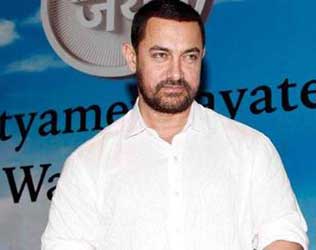 Aamir Khan, Devendra Fadnavis Praises Aamir Khan, CM Devendra Praises Fadnavis Aamir Khan, Maharashtra Chief Minister Devendra Praises Fadnavis Aamir Khan, Maharashtra CM Devendra Praises Fadnavis Aamir Khan