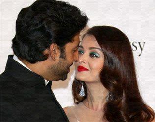 Aishwarya Rai, Aishwarya Rai Tree Wedding, Aishwarya Rai Married Tree, Aishwarya Rai Marriage Tree Before Abhishek Bachchan