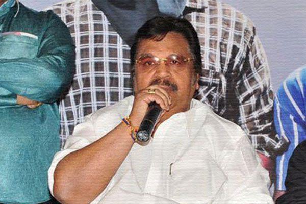 Dasari Narayana Rao comments Pawan Kalyan - Mahesh Babu