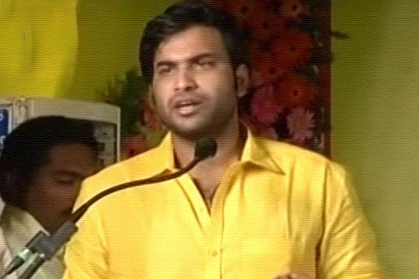 devineni-avinash-speech-at-vijayawada-meeting