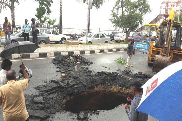 KTR, KTR Image Risk Hyderabad Roads Rains, KTR Brand Image Risk Hyderabad Roads Rains, KTR Hi-Tech Image Risk Hyderabad Roads Rains
