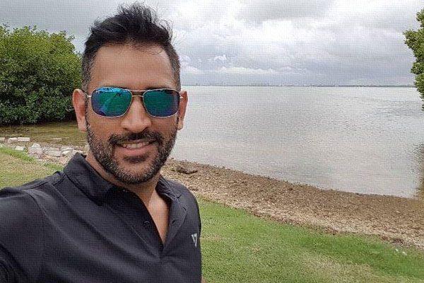 M.S.Dhoni The Untold Story Negative Talk, M.S.Dhoni Movie Negative Talk, M.S.Dhoni The Untold Story Negative Talk Gautam Gambhir Comments Controversy
