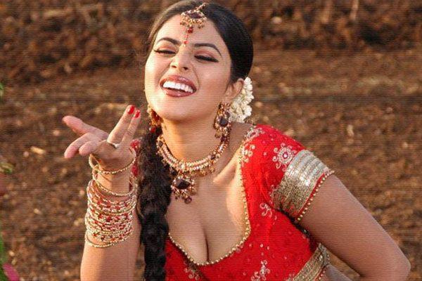 Shamna Kasim, Shamna Kasim New Horror Movie, Shamna Kasim New Horror Film, Shamna Kasim New Horror Movie Story, Shamna Kasim Latest Horror Movie Title