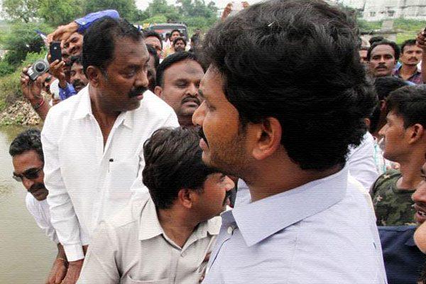 YS Jagan, YS Jagan Aerial Survey, YS Jagan Chandrababu Aerial Survey, YS Jagan Criticizes Chandrababu Aerial Survey, YS Jagan Comments Chandrababu Aerial Survey, YS Jagan Satires Chandrababu Aerial Survey