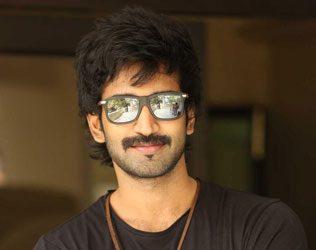 Aadhi Pinisetty, Aadhi Pinisetty Role Nenu Local Movie, Aadhi Pinisetty Villain Role Nenu Local Movie, Aadhi Pinisetty Role Nani Nenu Local Movie, Aadhi Pinisetty Character Nenu Local Movie, Aadhi Pinisetty Character Nani Nenu Local Movie