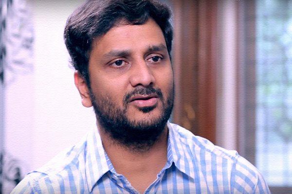 Srinivas Avasarala, Srinivas Avasarala Shocking Comments Jyo Achyutananda, Srinivas Avasarala Controversial Comments Jyo Achyutananda Flop 