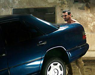 john-abraham-to-lift-a-car-in-force-2