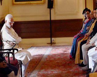 Narendra Modi Pic, Narendra Modi Photo Viral, Narendra Modi Photo Fun, Narendra Modi Image Fun, Narendra Modi Viral Social Media, Narendra Modi Pic Trending