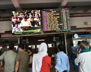 2000-tv-screens-indian-railway-stations