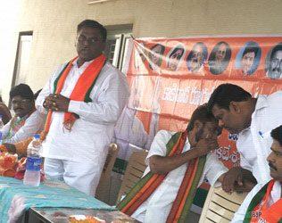 BJP, BJP Blackmailing TDP, BJP Blackmailing Telugu Desam Party, BJP Blackmailing Chandrababu Naidu, BJP Blackmailing Chandrababu Naidu TDP