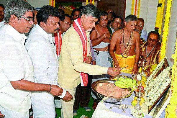 Chandrababu Naidu, Chandrababu Naidu Velagapudi Office, Chandrababu Naidu Velagapudi Secretariat Office, Chandrababu Naidu AP Secretariat Office