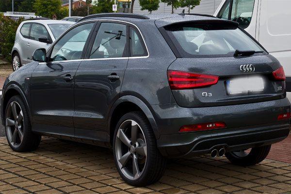 hyderabad-fake-doctor-drives-away-audi-car-during-test-drive