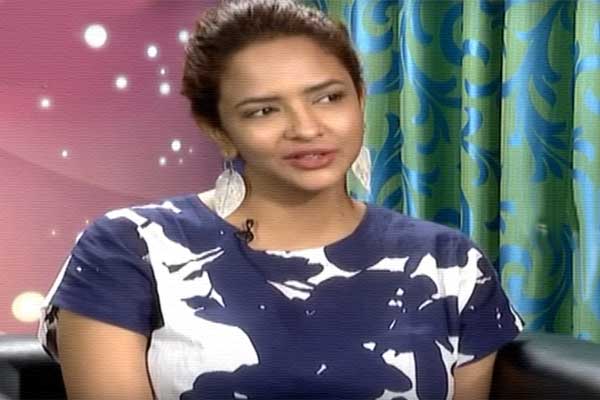 manchu-lakshmi-rani-jhansi-lakshmi-bai-biopic-rajamouli-direction