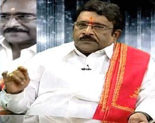 Paruchuri Brothers Trapping Chiranjeevi Khaidi No 150 Allegations