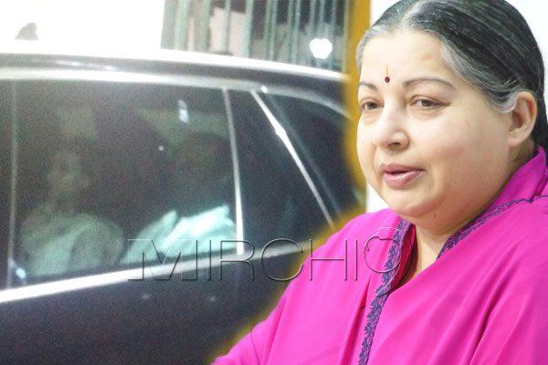 Rajinikanth Visits Jayalalithaa Apollo Hospital, Rajinikanth Visits Jayalalitha Apollo Hospital, Rajinikanth Meets Talks Jayalalithaa Apollo Hospital