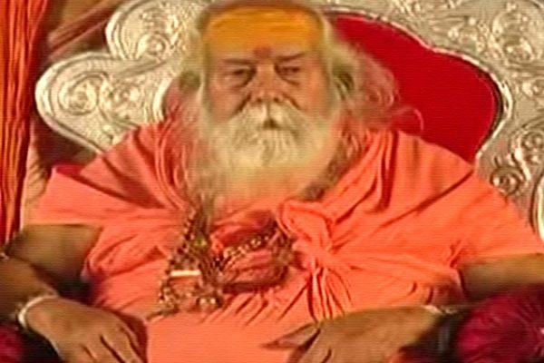 Swaroopananda comments on Shirdi Sai creates controversy in Ongole