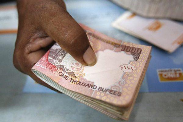 1000-rupee-note-exchange brokers