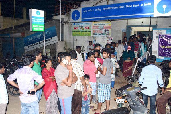 2000 Rupees Notes Exchange - Liquor Sales Real Estate
