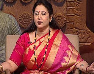 Bathuku Jataka Bandi Zee TV Geetha Controversy - Transgender