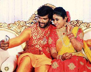 Chandradeep Wedding Invitation - Rashmi Gautam Antham Hero Varun Tej Loafer Villain