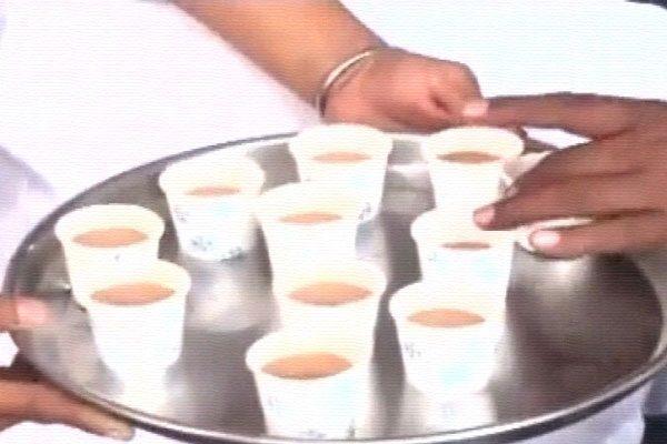 Demonetization Affect Surat Couple Low Fat Chai Pani Wala Wedding