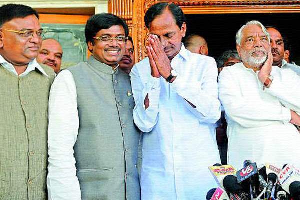 KCR Brings Former Congress MP Vivek into Limelight