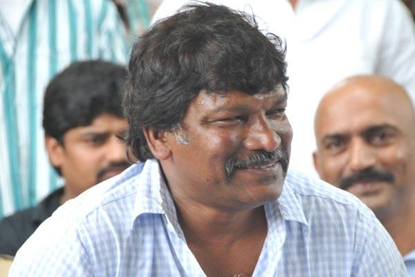 krishna-vamsi-makes-actors-drink-alcohol-at-shoot
