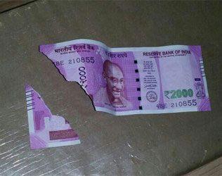 New 2000 Rupees Note Chip