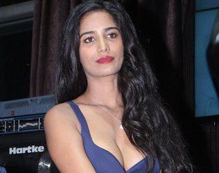 Poonam Pandey Publicity Controversy Facebook Twitter