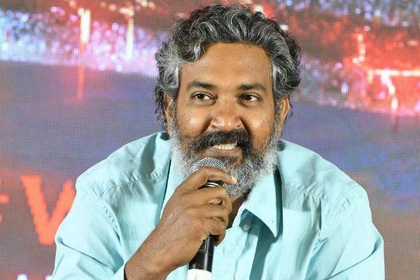 rajamouli-neglecting-local-media-importance-national-media