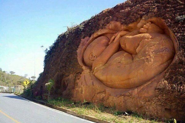 Roadside sculpture carved by a father Drunk and Drive