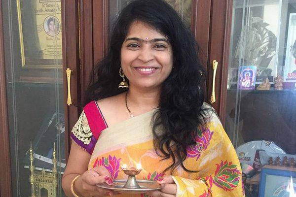 Singer Sunitha Usha Controversy - Playback Singing