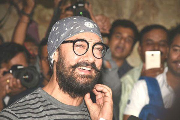 Superstar Aamir Khan Changed His Look yet Again