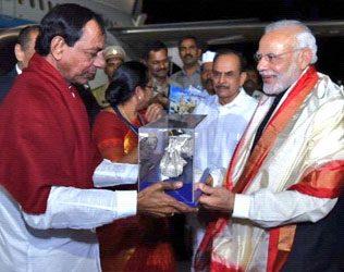 Telangana CM KCR Silent On Modi Demonetization Note Ban