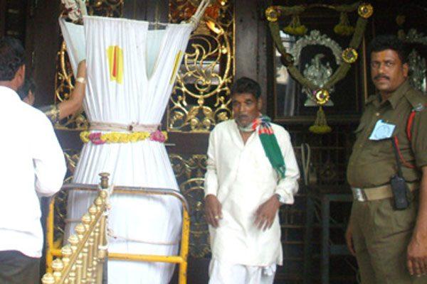 tirumala-hundi-full-big-notes-ban