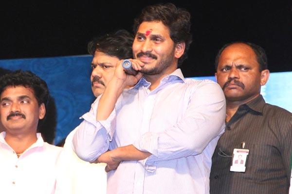 When Will YS Jaganmohan Reddy Get Rid of This Bad Habit