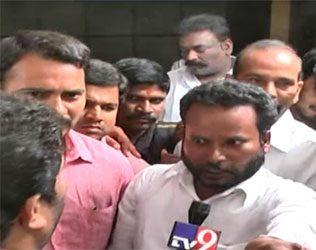 ysrcp-mla-govardhan-reddy-tv9-show-gone-viral-2