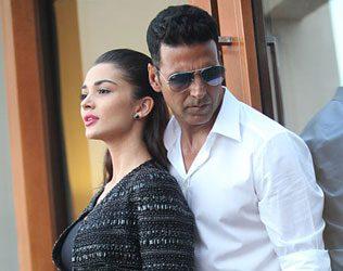 amy-jackson-akshay-kumar-better-than-arnold-schwarzenegger